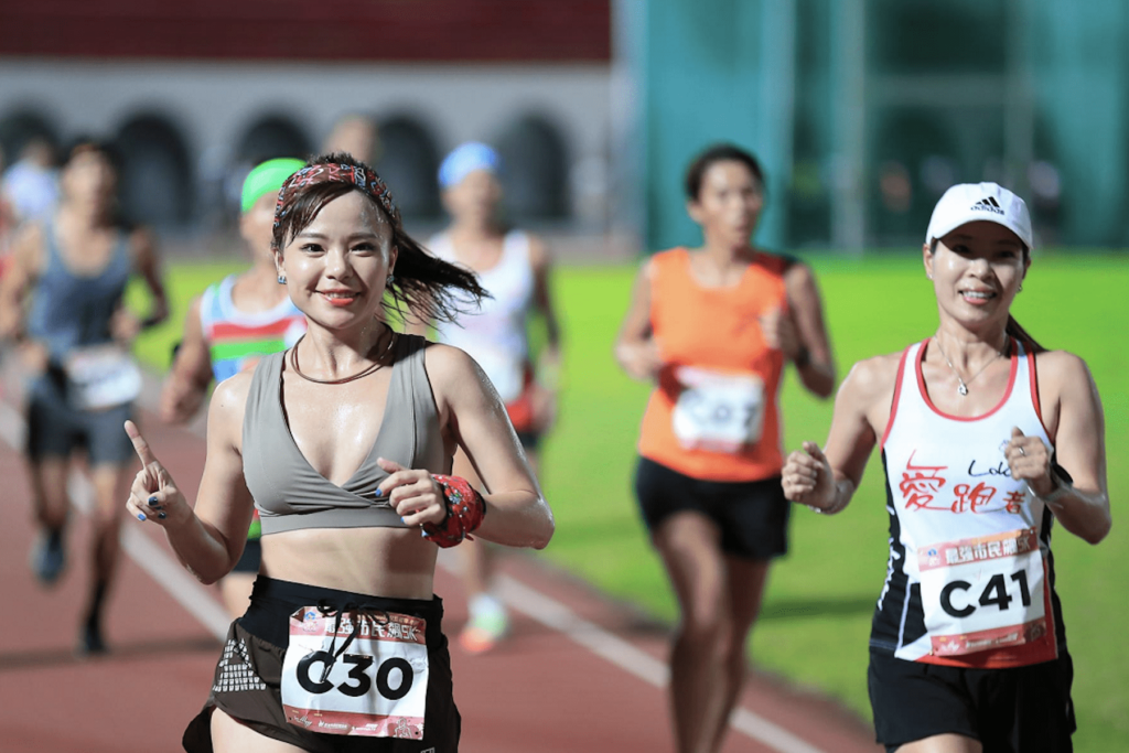 新北5000公尺挑戰賽五週年-女星黃沐妍、運動甜心hicindy、美女警官謝伯韶10位女神配速員引爆全場