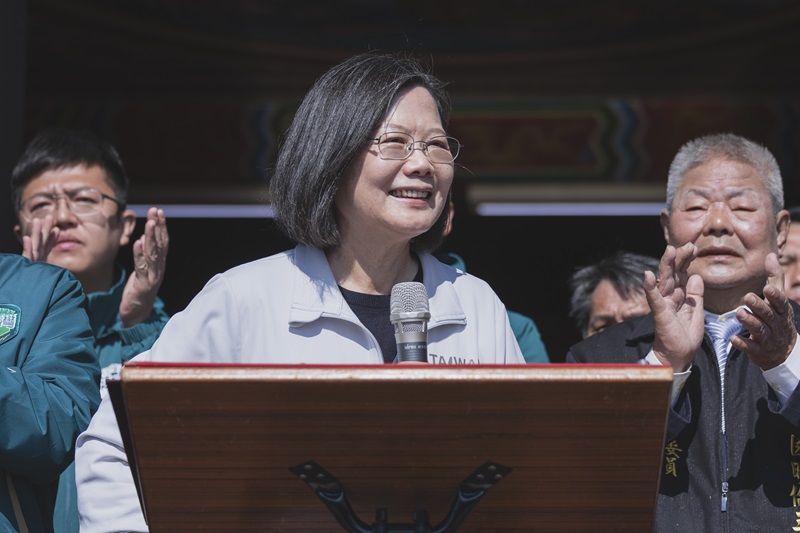 蔡英文桃園明倫三聖宮參香-籲讓賴清德當選國會過半