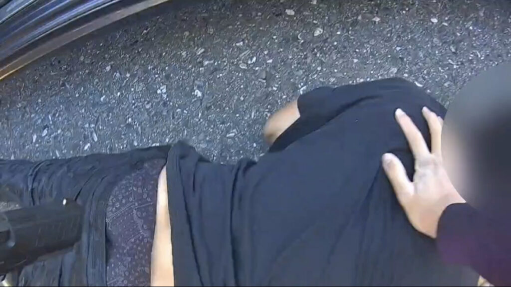 【有片】通緝男躲攔查駕車逃逸-驚險畫面曝