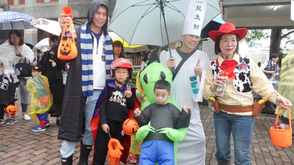 宜蘭萬聖好「藝」情 市幼童萌踩街趣