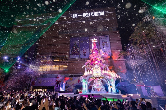高雄下雪了！夢時代「愛‧sharing」聖誕點燈-亮點一次看