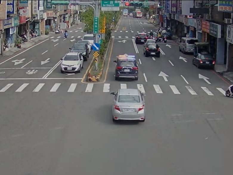 他膽囊疼痛幾近昏厥-7旬老母拜託警察開道送醫