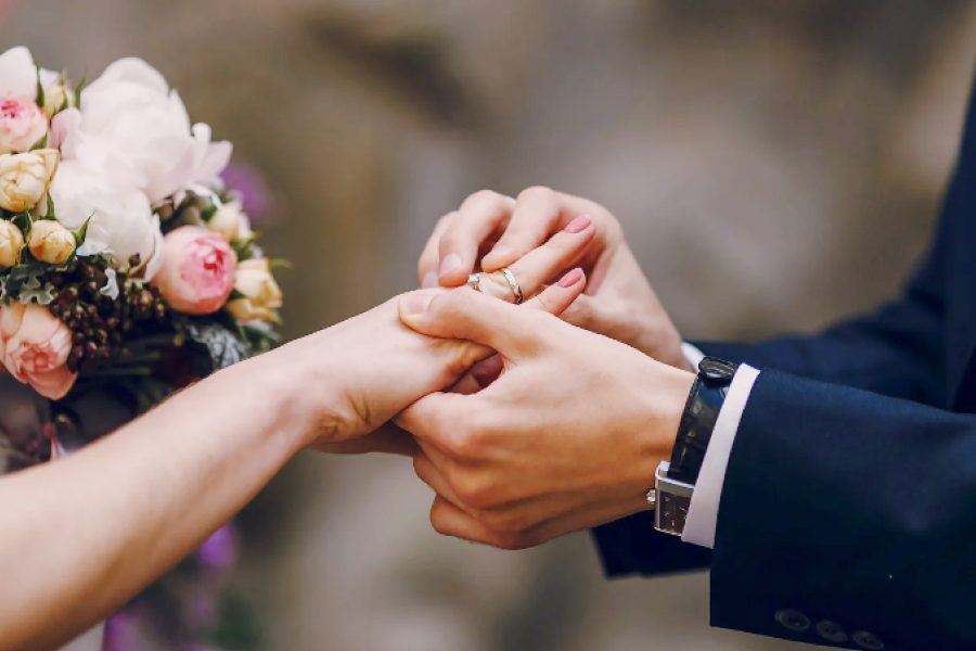 一顆鑽石　一生承諾:-全球十大鑽石祭出多重優惠　締結永恆愛情。