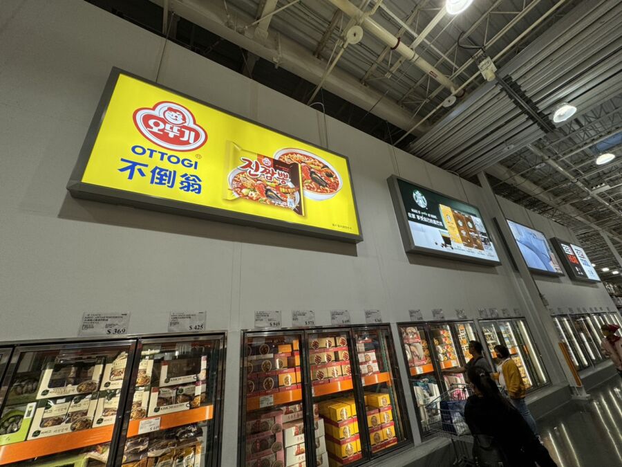 秋蟹當季！美式大賣場搶推韓星專寵「金螃蟹海鮮風味拉麵」