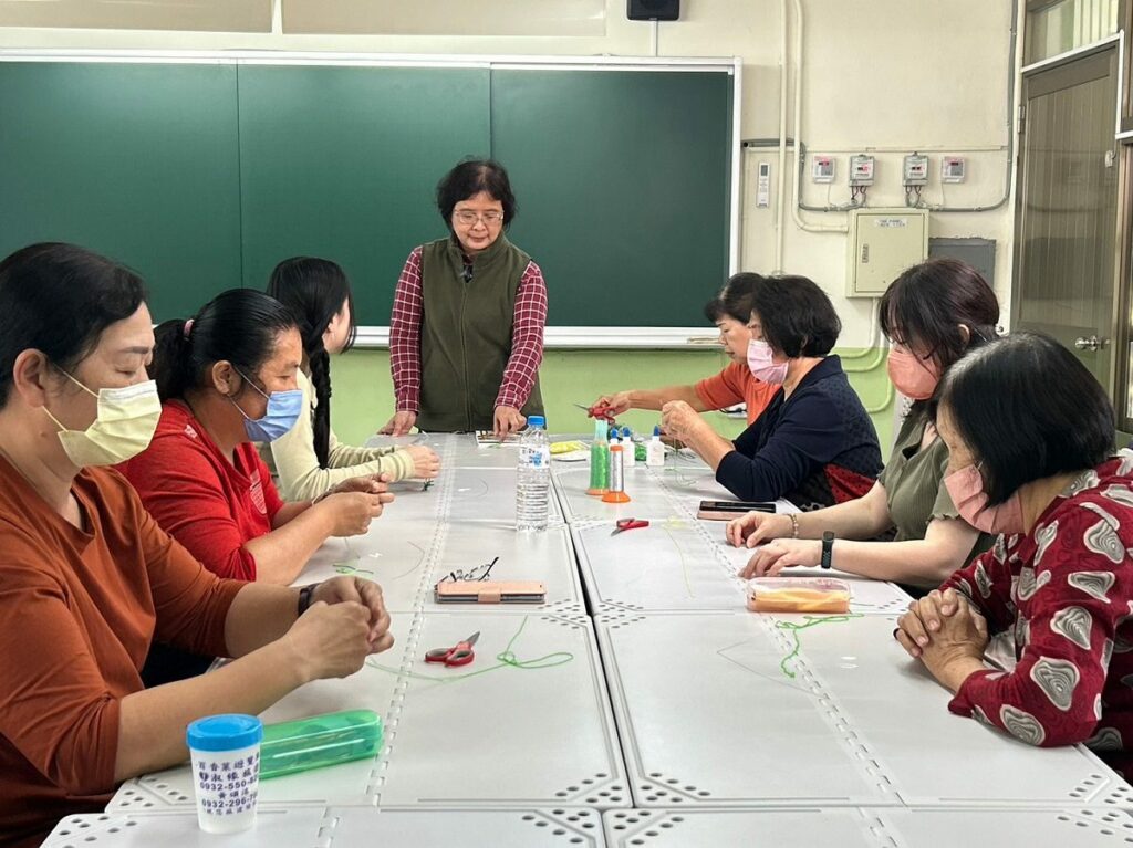 打破傳統藝術走不出台灣的印象　苗木之鄉女兒首創將「嫁接」融合創新纏花工藝