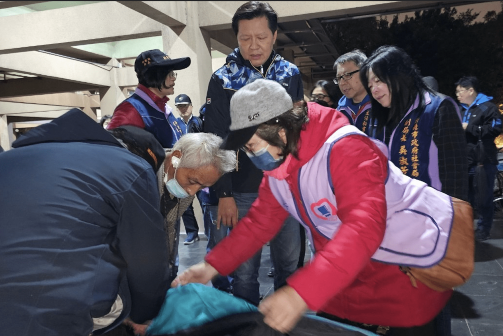 寒流來襲-新北街友不孤單-市府啟動低溫慰問計畫