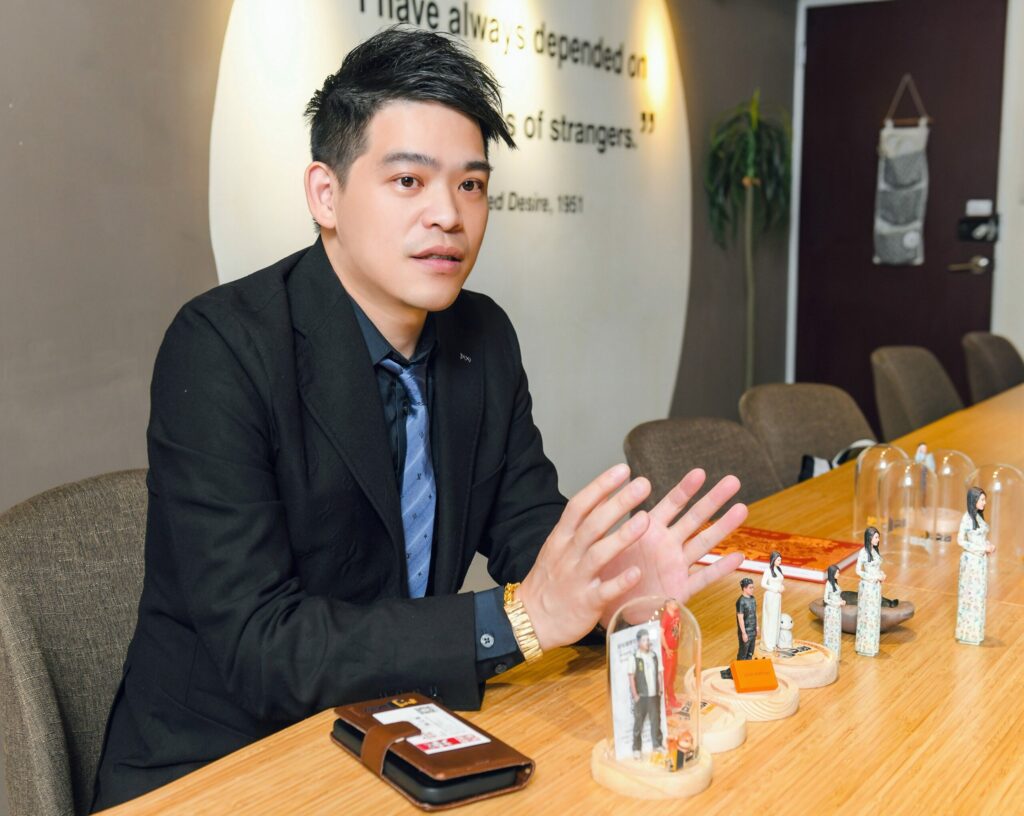 法鬥文創董事長黃景裕 -投身台灣3d真人公仔事業 -想創業加盟動作要快