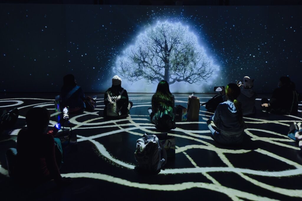 首屆嶄星軌跡藝術節盛⼤登場-盡顯⼀筆能量畫恢宏宇宙觀
