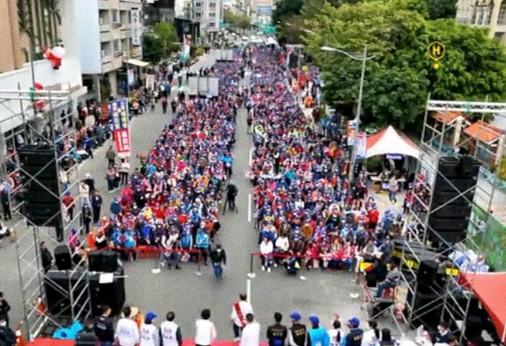 第二選區2號楊曜聰造勢大會寒風中氣勢強大-近萬人相挺