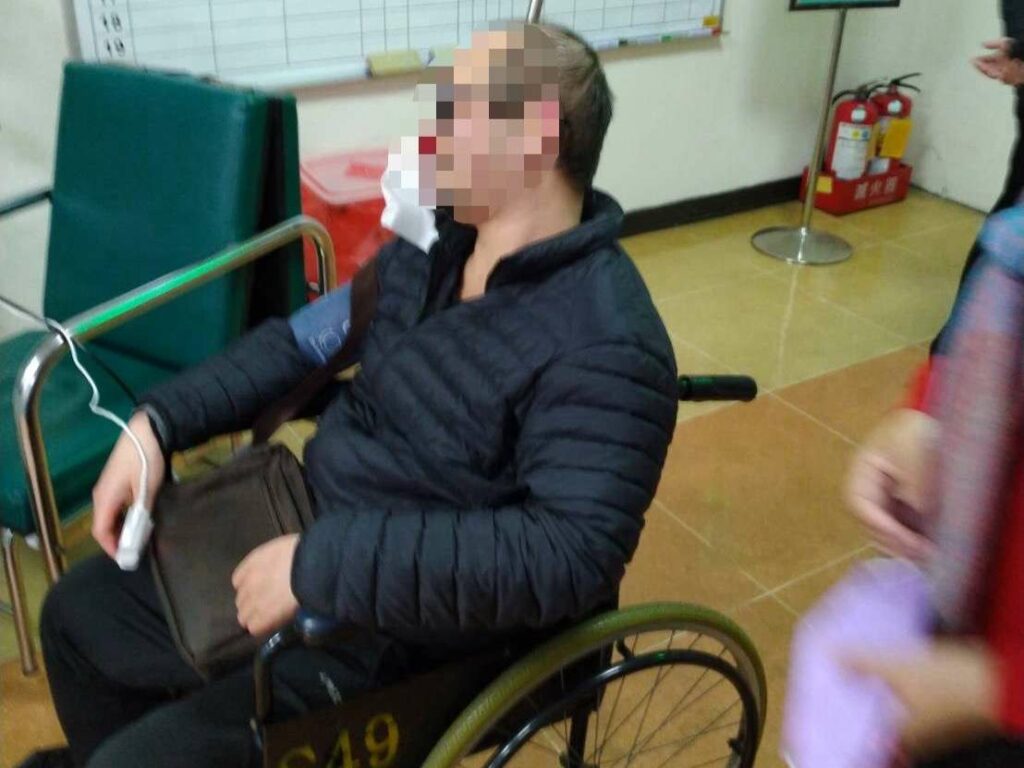 男子鼻子血流不止-楊梅警協助開道10分鐘火速送醫