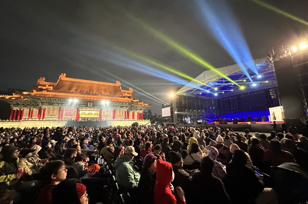台北祝福國際跨年音樂會 -現場湧入五千人 -齊喊taipei-blessing