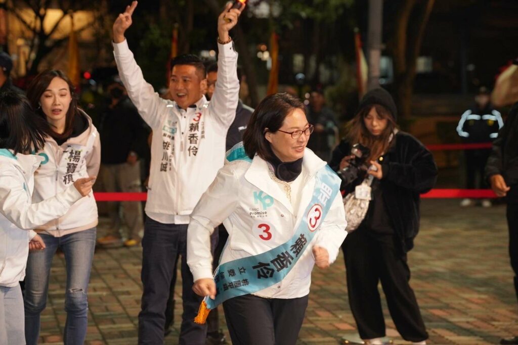 賴香伶平鎮三崇宮造勢-盼勝選讓台灣正向改變