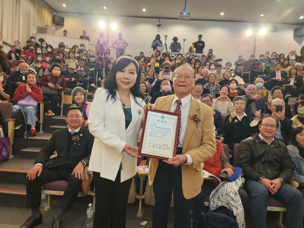 影音/百威生醫集團攜手陶聲洋防癌基金會　防癌公益講座及新書發表簽書會
