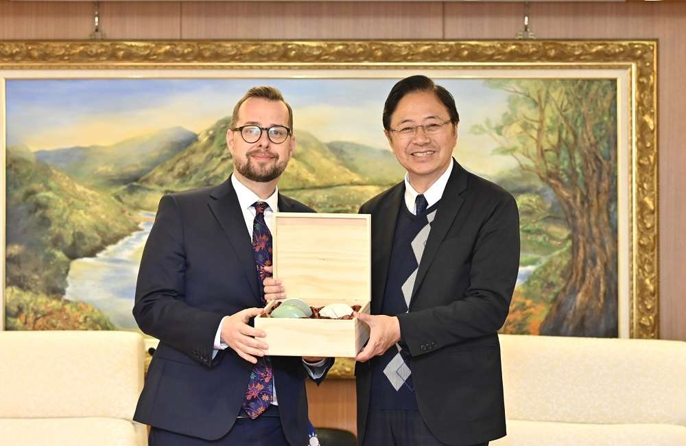張善政與捷克駐台代表交流-分享城市治理經驗