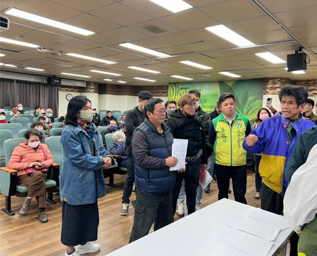 觀光城未有安置配套　綠營議員轟南市府把公家土地給黑白兩道樁腳蓋商場