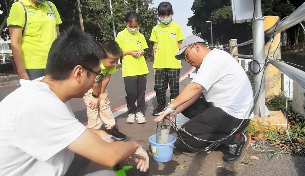 嘉義市移動式水質感測器亮相上工　善用科技守護清澈流域