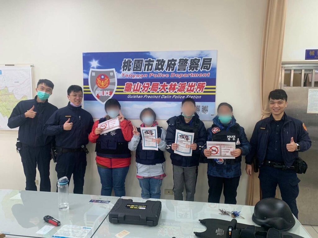 龜山警宣導反毒、反詐觀念-星兒化身小小警員