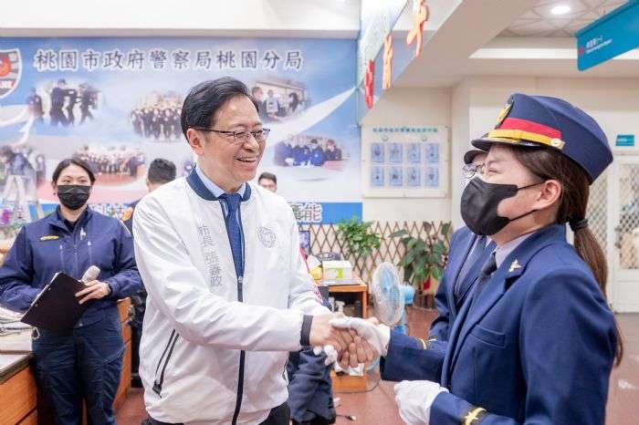 維護春節期間治安-張善政感謝警察辛勞付出