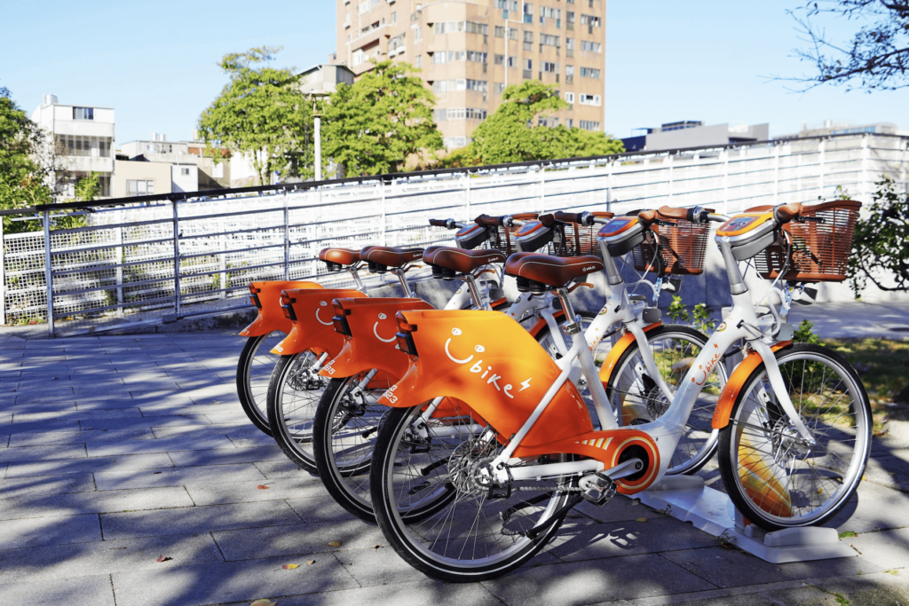 youbike2.0e首度跨足雙北市-桃園市費率上路-自行車族注意安全別踏入行人道