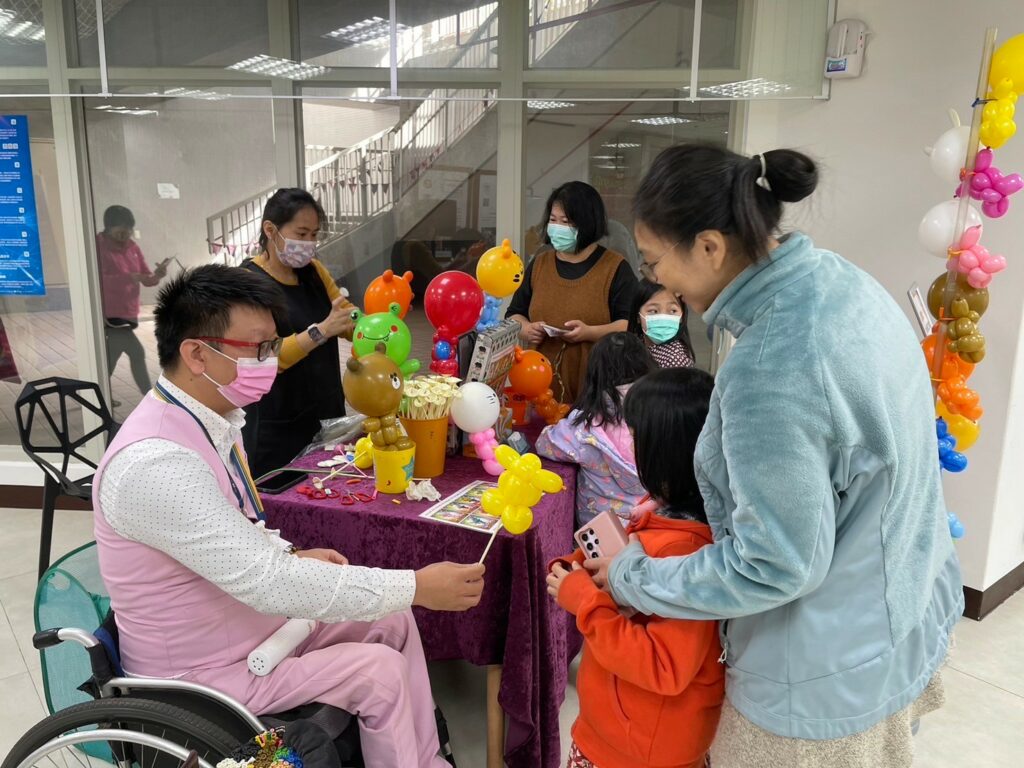 桃園社企中心平鎮館慶新年-手作活動傳遞環保永續概念