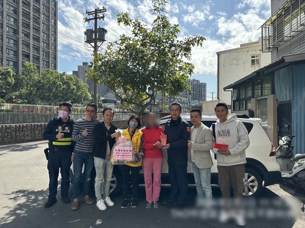壢警攜手宮廟歲末送暖-發物資助弱勢溫暖過冬