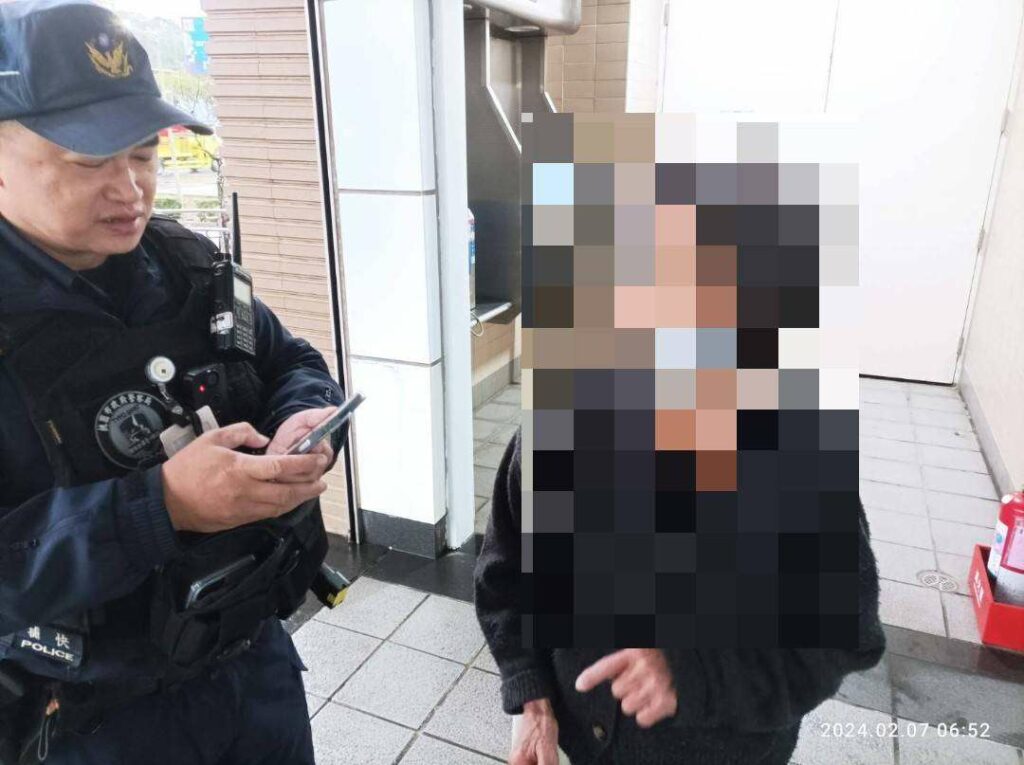 失智老婦迷途捷運站徘徊-桃捷警助平安返家