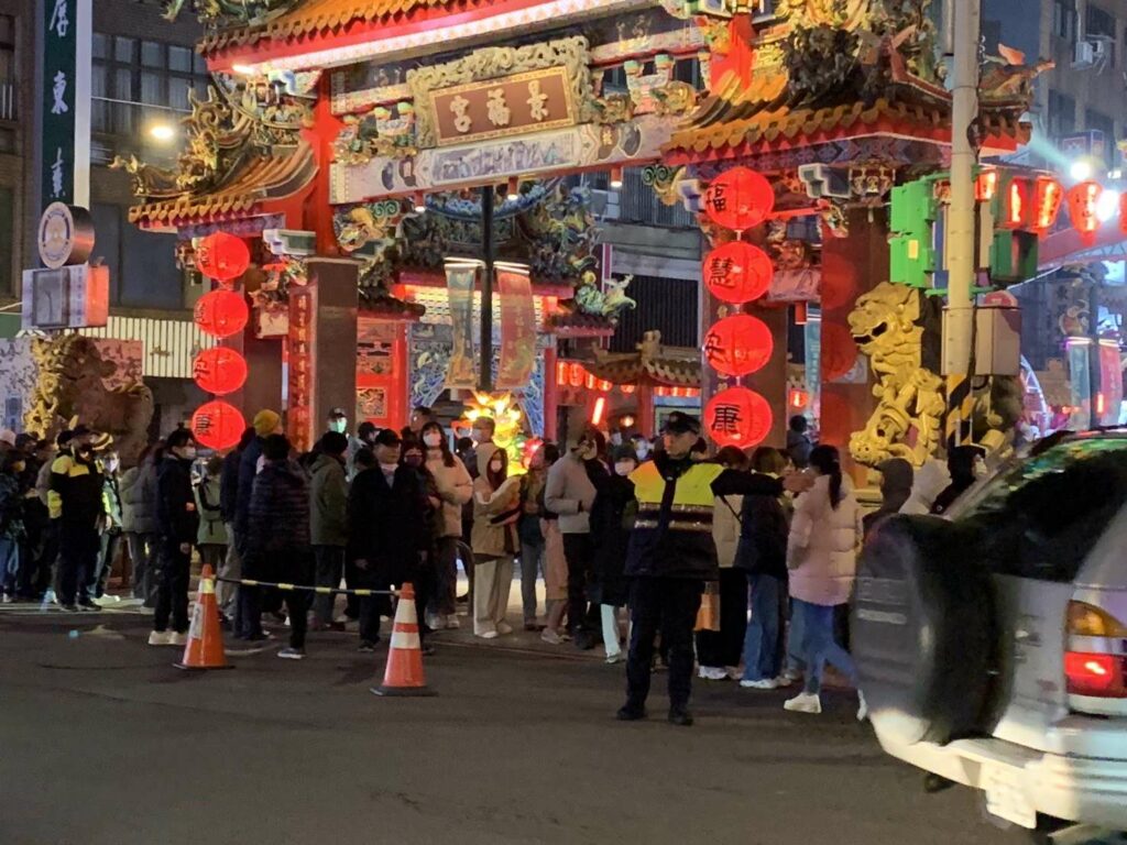 桃園分局除夕夜強化景福宮交通疏導措施-讓民眾開心過好年