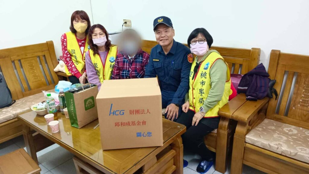 八德警攜手民間力量送暖-弱勢家戶感受社會溫情