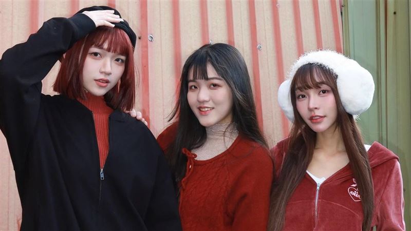 林襄曝光親妹妹合照！「臉部1特徵」基因超神-網驚呆：一家超級神基因