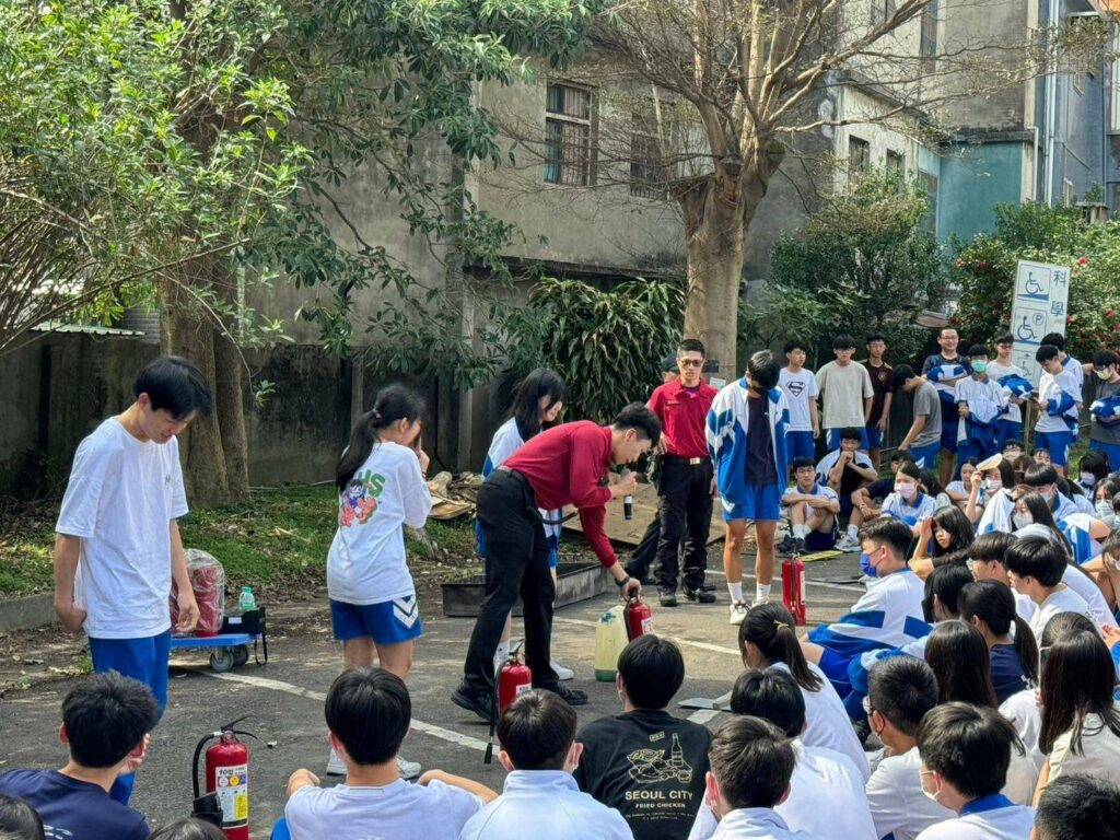 桃消青埔分隊前進中大壢中-學子闖關累積防災知識