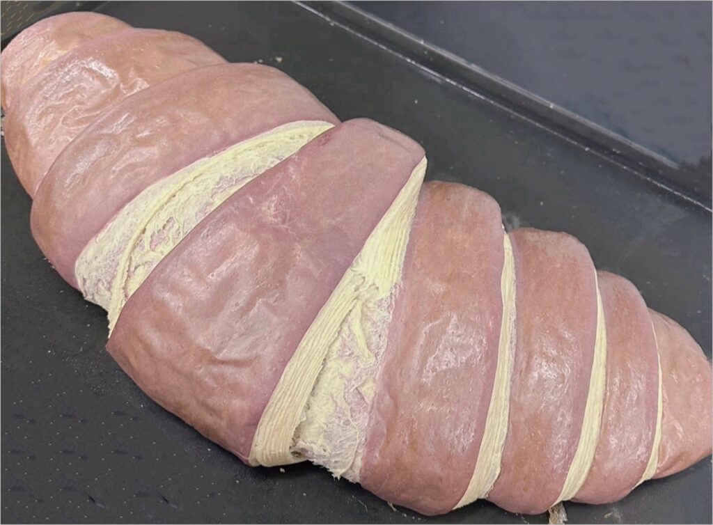 「草仔粿貝果」進駐新光三越南西店-結合台灣味與法式美味-「小鳥吃吐司」展現獨特風味