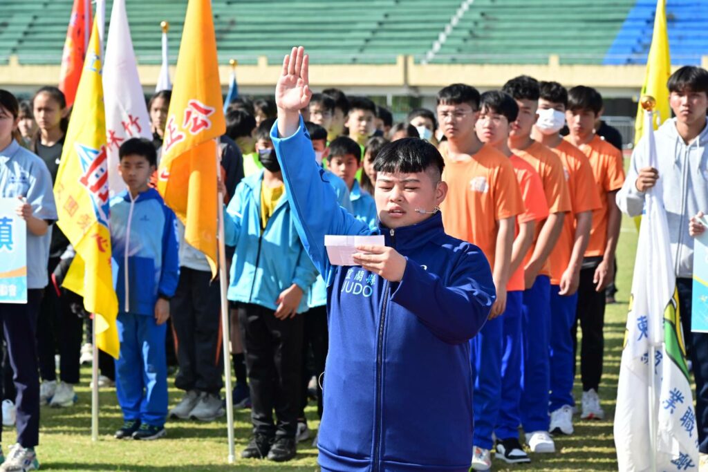 宜蘭縣中小學運動會登場-總統教育獎莊千旻代表宣誓