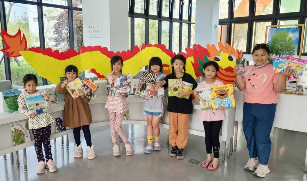 春日閱讀加「植」趣-中市圖植樹節借書送樹苗