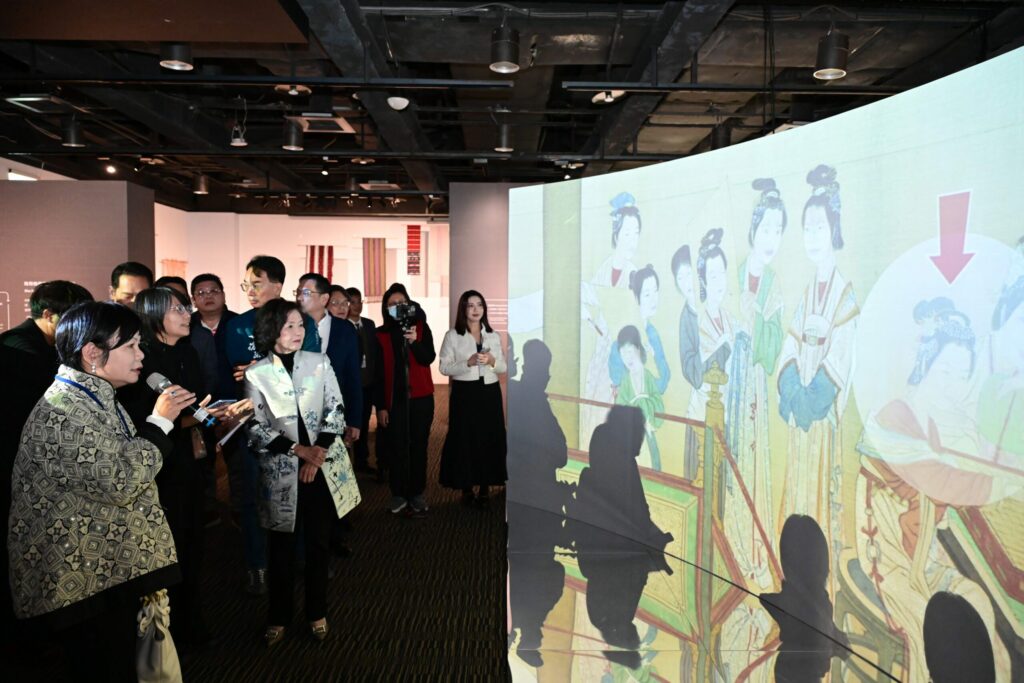 穿越古今互動體驗-「那些她們，都是我們」蘭博x故宮特展