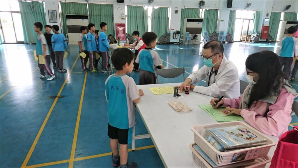 守護學生健康-中市府規劃校園集中接種新冠疫苗