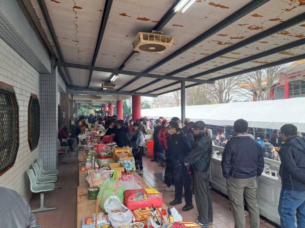 清明連假掃墓祭祖人潮湧-桃警超前部署規劃交通疏導