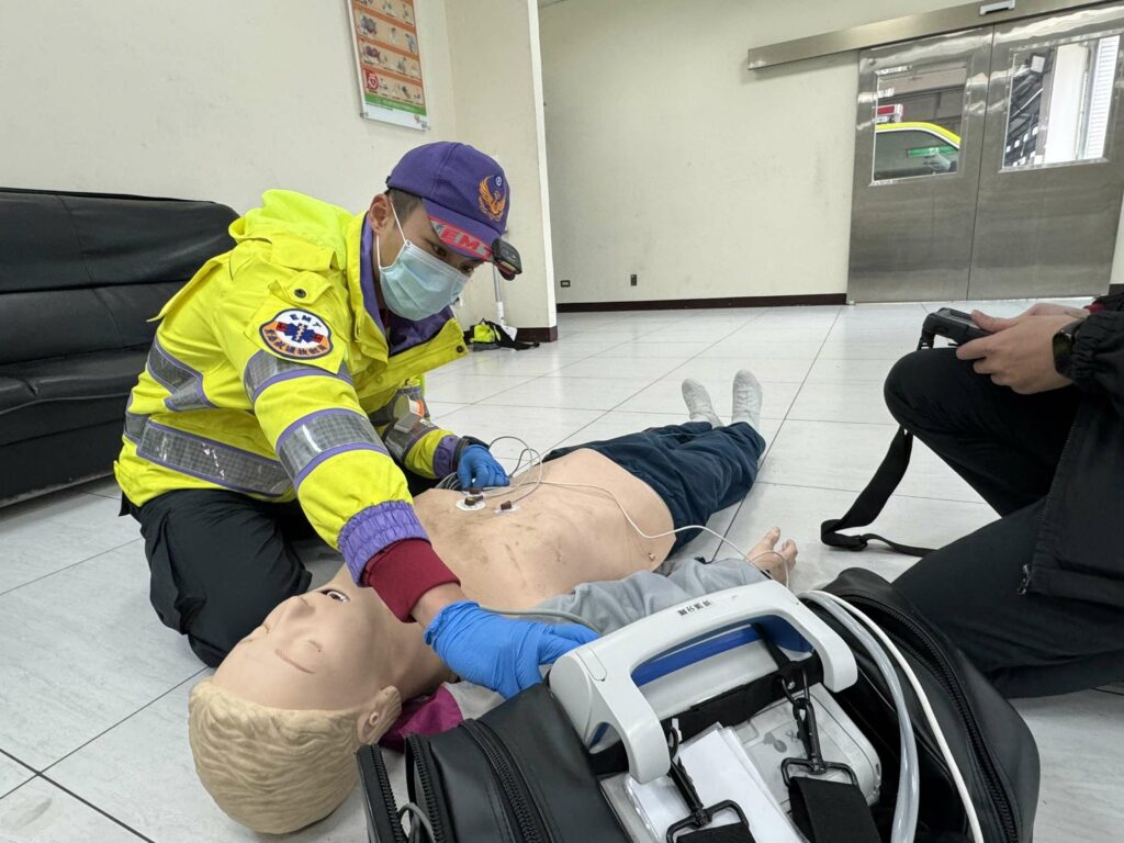 桃消坪頂分隊機警判斷-鬼門關前救回6旬男