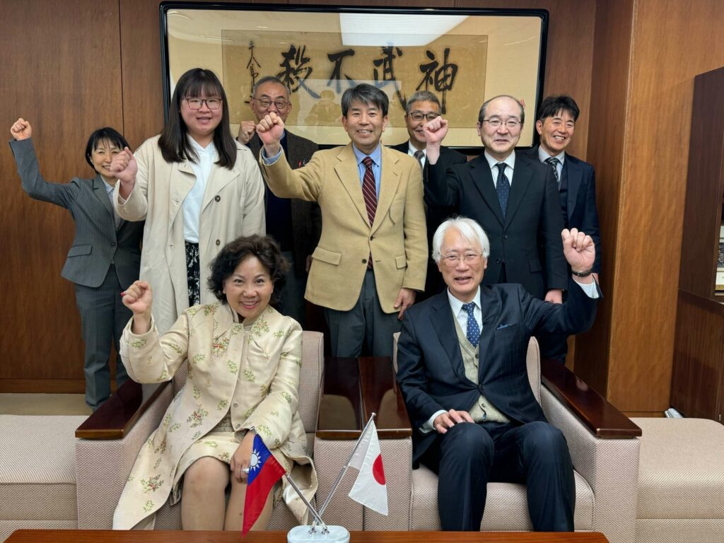 開南大學、日本富山大學推雙聯學制-首位畢業生收穫滿滿