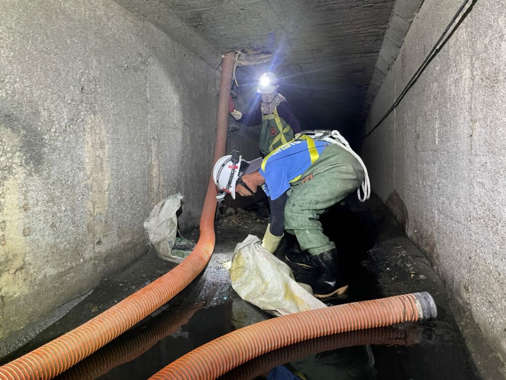 嘉市府視察下水道清淤狀況及水位監控設備-為防汛超前部署