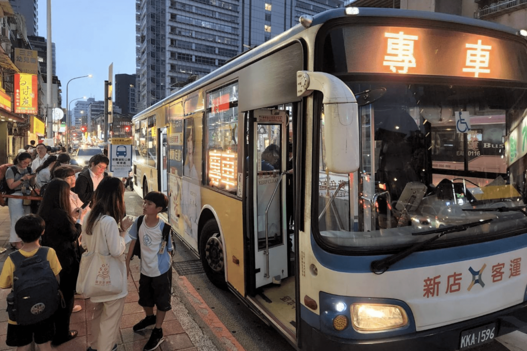 捷運環狀線全面停駛-新北啟動免費接駁公車服務
