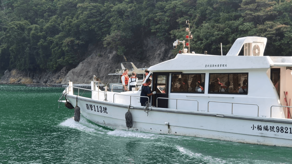 在水一方　翡翠水庫開闢航道接駁石碇鄉親清明祭祖