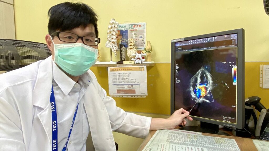 （存稿5日發稿）影音／男爬樓梯就氣喘竟是心臟二尖瓣腱索斷裂引起　員榮、童綜合達文西手術修復五天出院