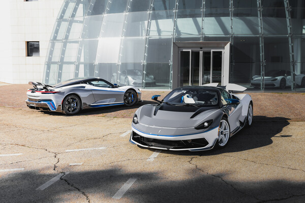 automobili-pininfarina-製造定制的雙款超級跑車：reversario-和-anniversario-—-值得慶賀的平衡感