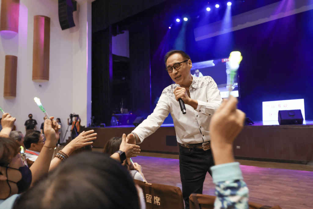 桃園公益演唱會-志工奉獻溫暖動人心