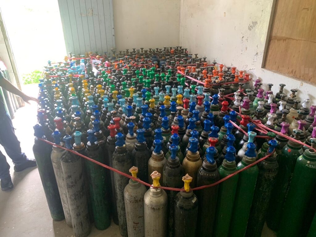 近年最大宗！桃警「雷霆除暴」破獲2違法笑氣工廠-查扣619支鋼瓶