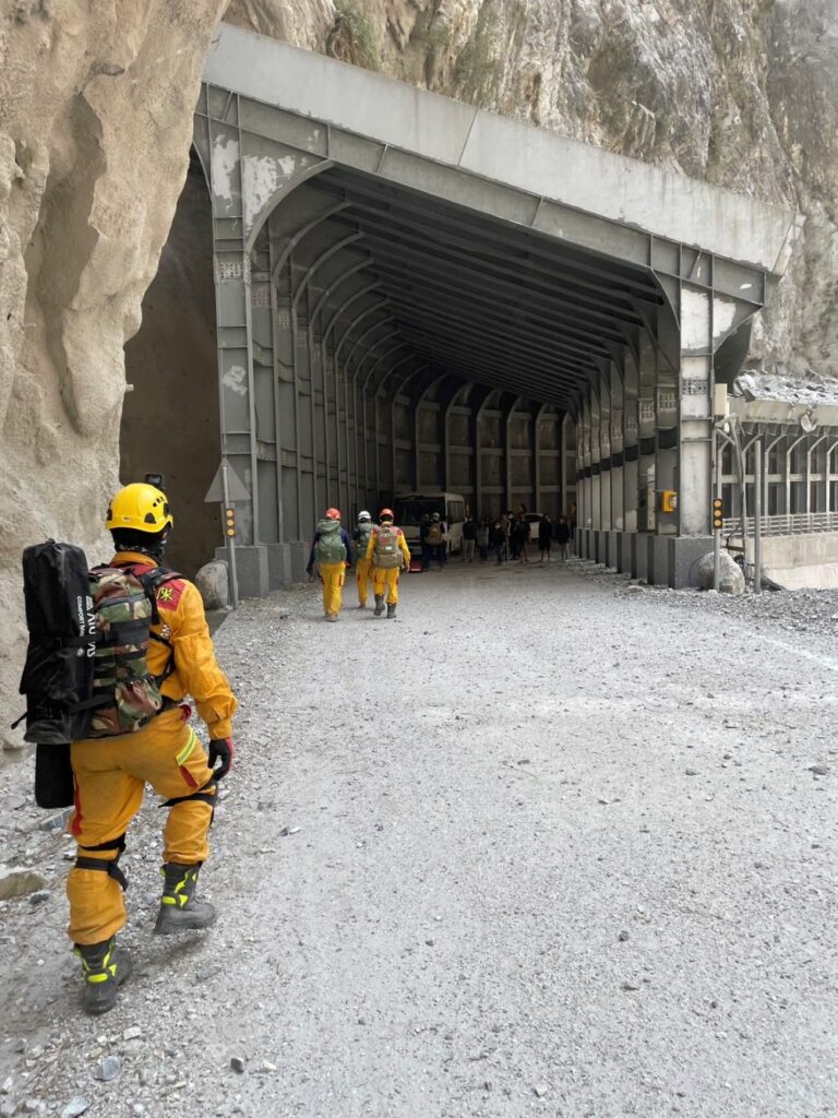 0403大地震公路隧道成護身符-凸顯執行蘇花安工程的急迫性