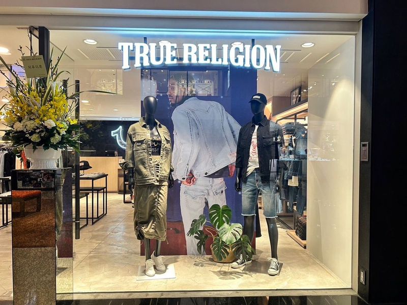 true-religion-美式工裝風潮力覺醒，街頭時尚穿出丹寧新態度