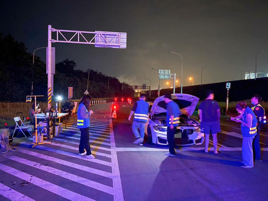 遏止改裝車飆仔噪音擾民-大園警攜手環保局加強攔檢稽查