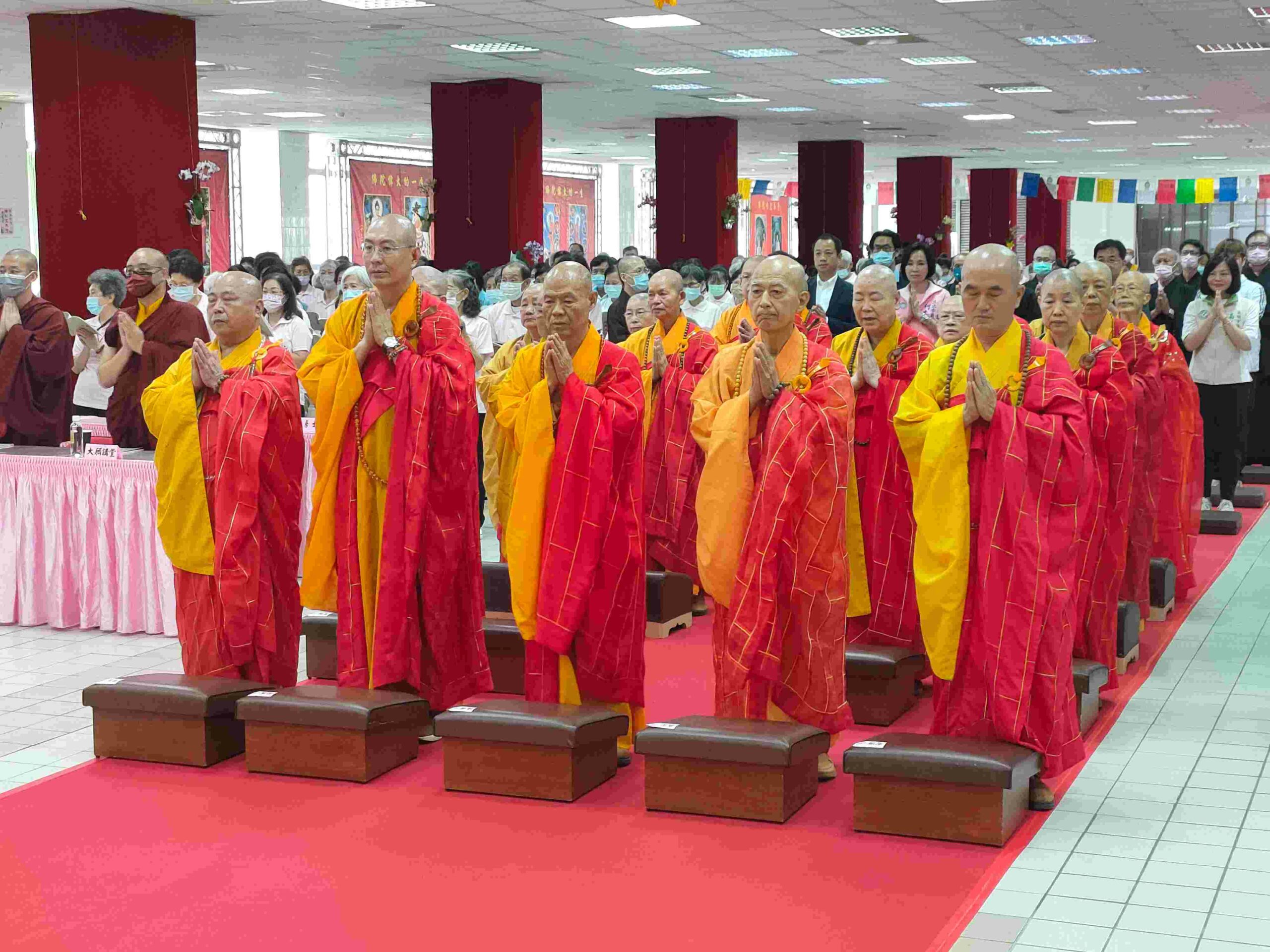 高雄市佛教會舉辦浴佛大典-為花蓮強震祈福