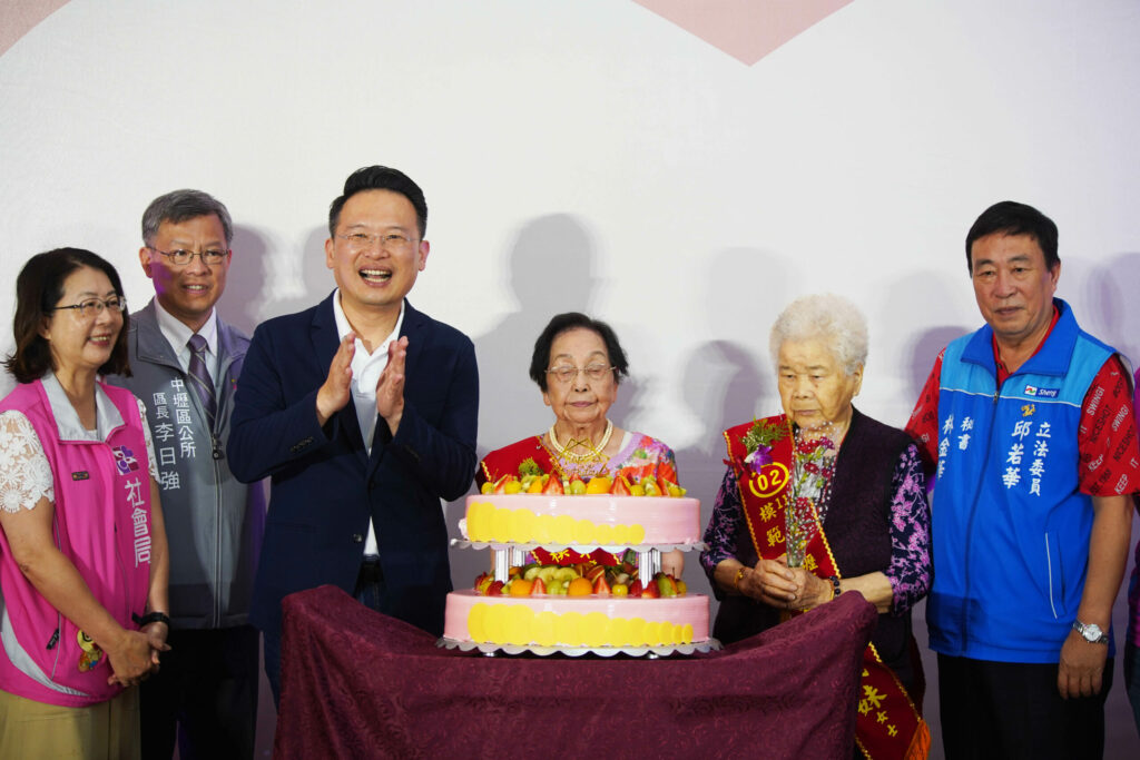 中壢區模範母親表揚-2位超人媽媽事蹟讓人驚掉下巴